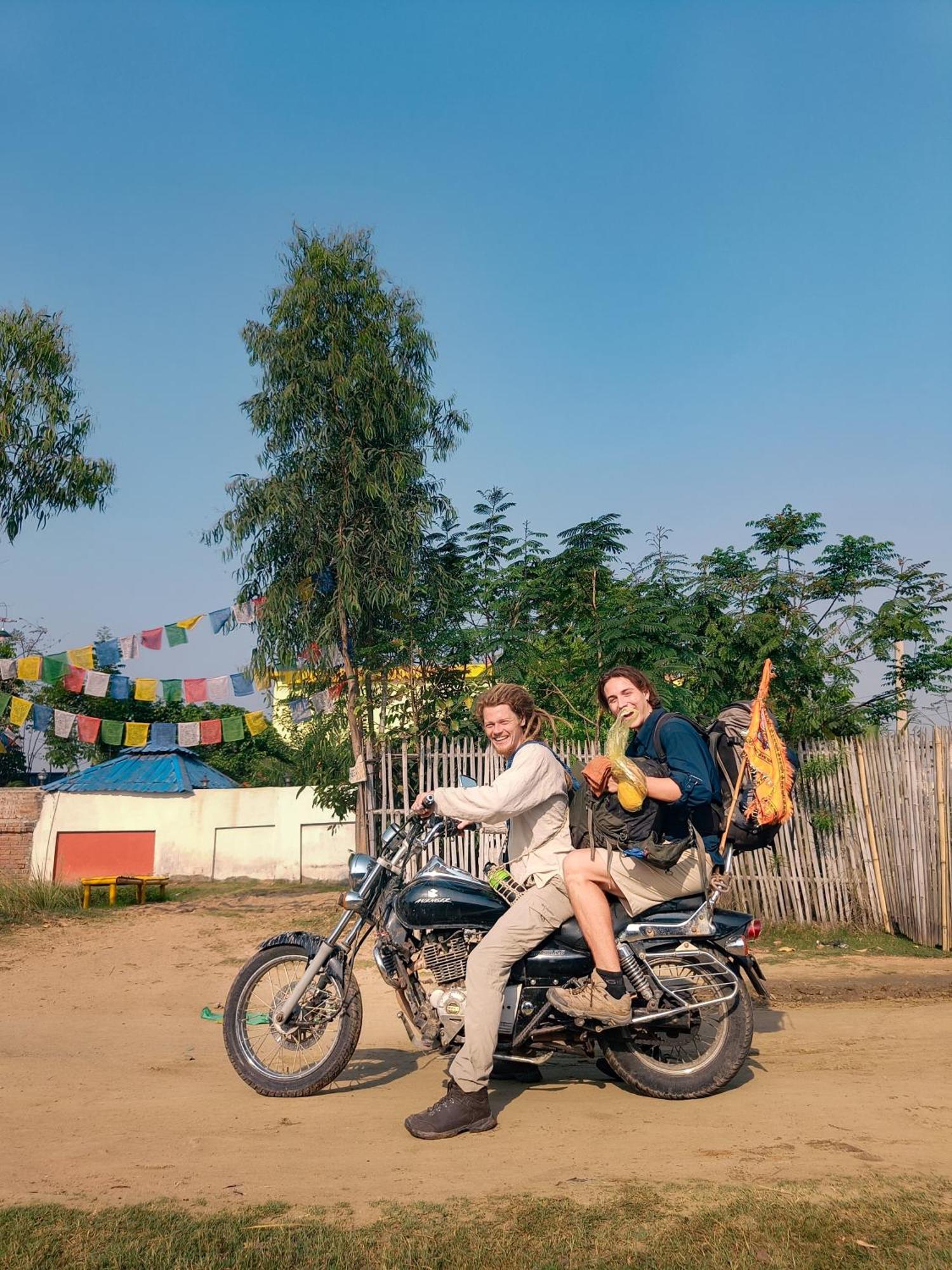 Housetale- A Traveller'S Home Bodh Gaya Εξωτερικό φωτογραφία